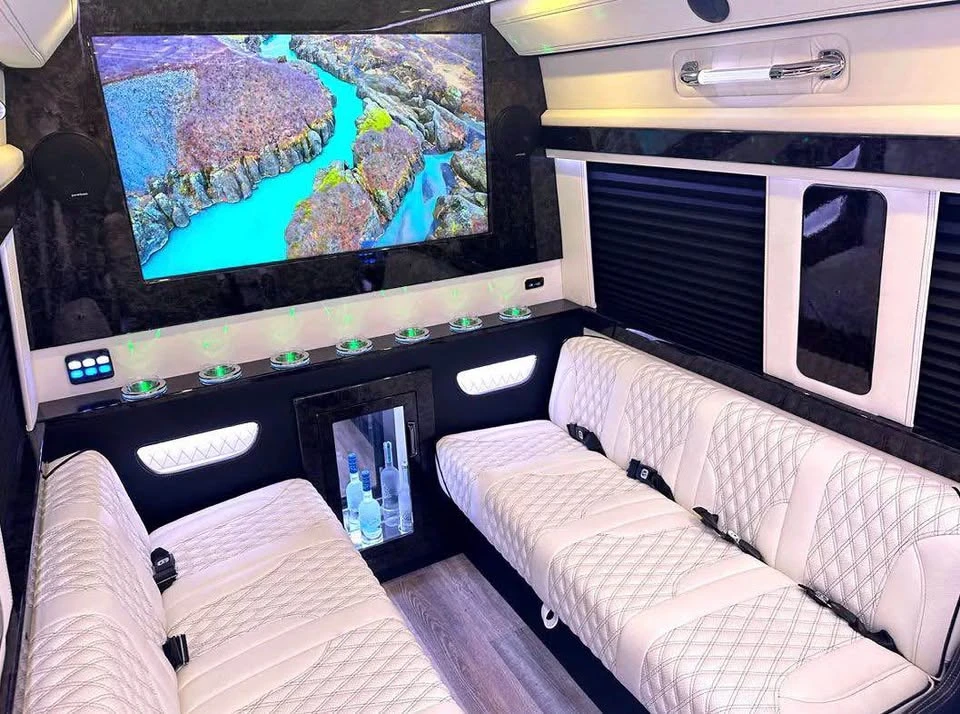 2024 Mercedes-Benz VS30 Sprinter - Image 4 of 17