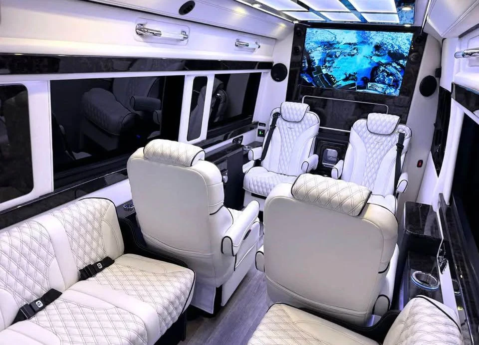 2024 Mercedes-Benz VS30 Sprinter - Image 6 of 17