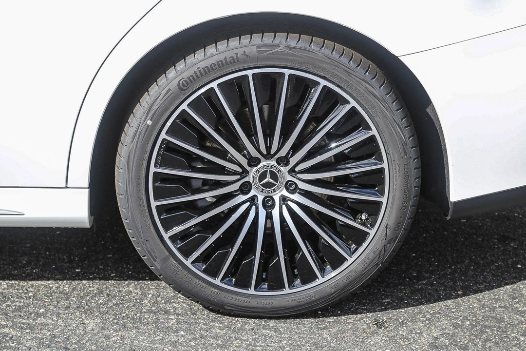 2024 Mercedes-Benz W214 E-Class - Image 8 of 12