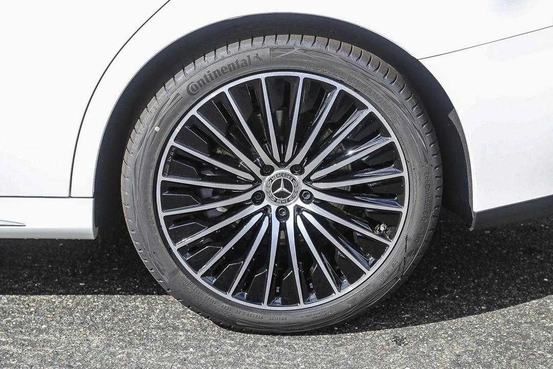 2024 Mercedes-Benz W214 E-Class - Image 8 of 12