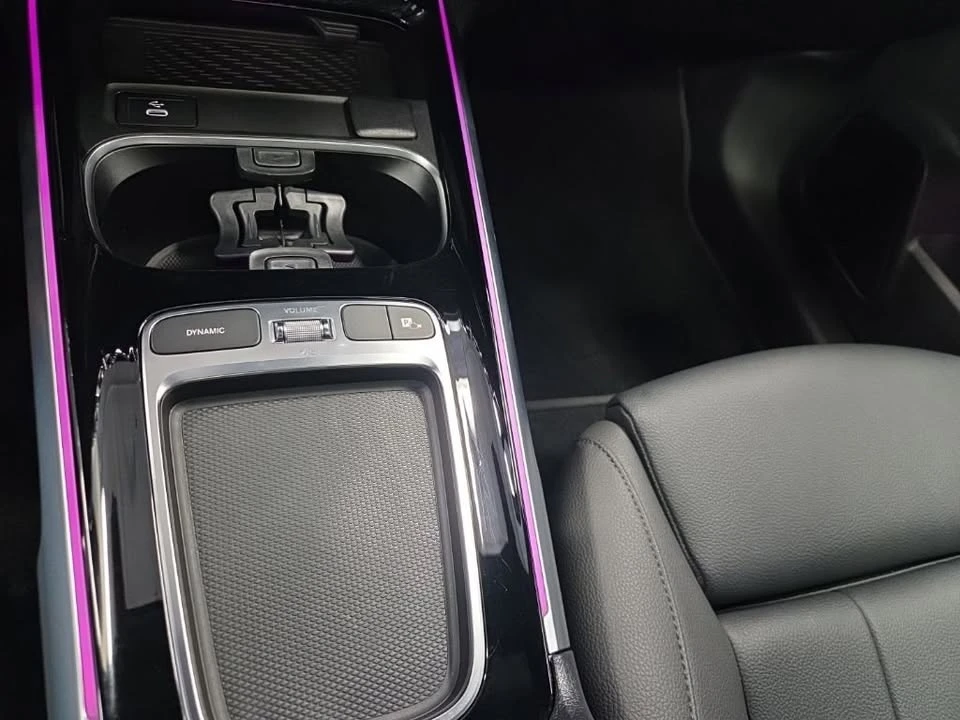 2024 Mercedes-Benz EQB - Image 7 of 19
