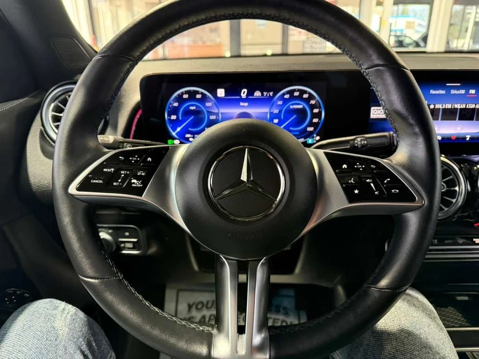 2024 Mercedes-Benz EQB - Image 13 of 21