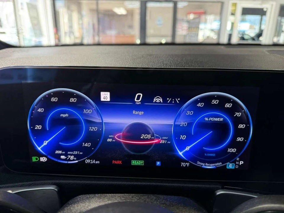 2024 Mercedes-Benz EQB - Image 16 of 21