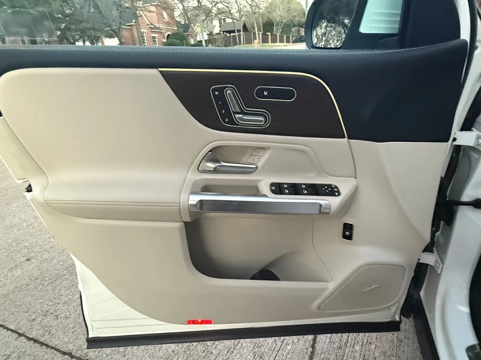 2024 Mercedes-Benz EQB - Image 15 of 21