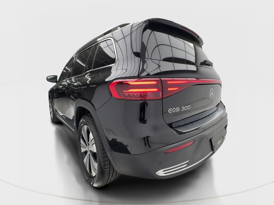 2024 Mercedes-Benz EQB - Image 10 of 21