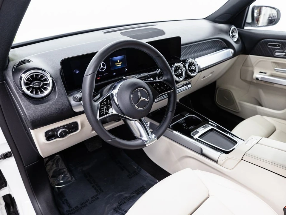 2024 Mercedes-Benz EQB - Image 8 of 21