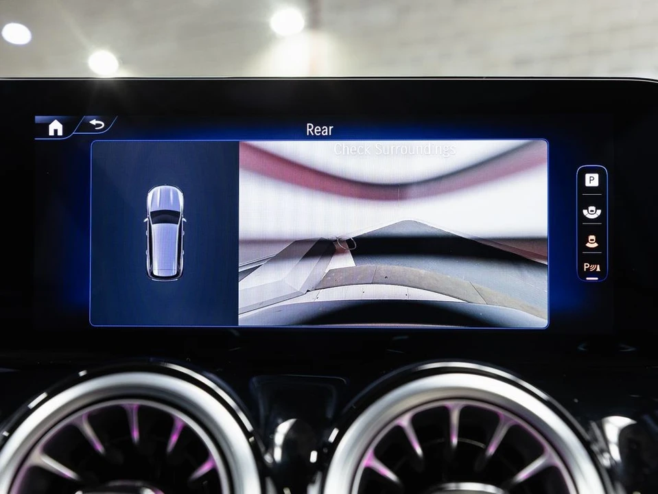 2024 Mercedes-Benz EQB - Image 17 of 21