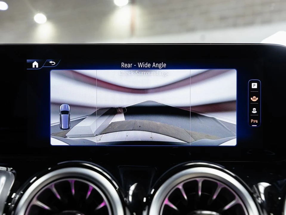 2024 Mercedes-Benz EQB - Image 18 of 21