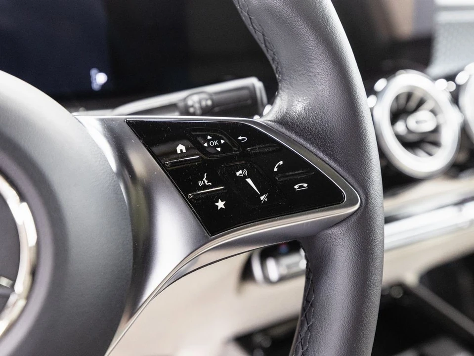 2024 Mercedes-Benz EQB - Image 12 of 21