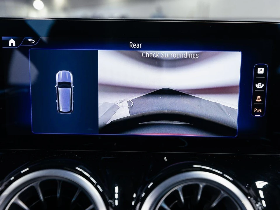 2024 Mercedes-Benz EQB - Image 17 of 21