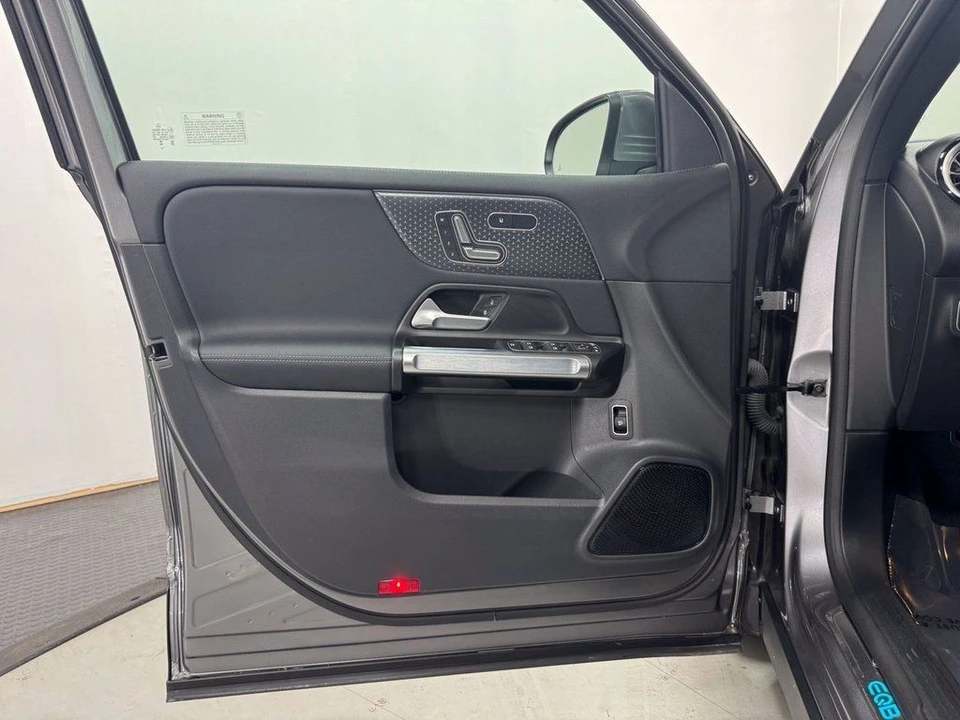 2024 Mercedes-Benz EQB - Image 5 of 21