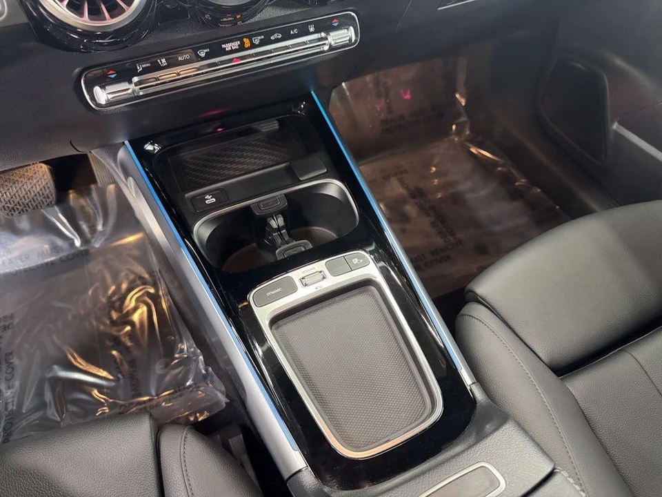 2024 Mercedes-Benz EQB - Image 15 of 21