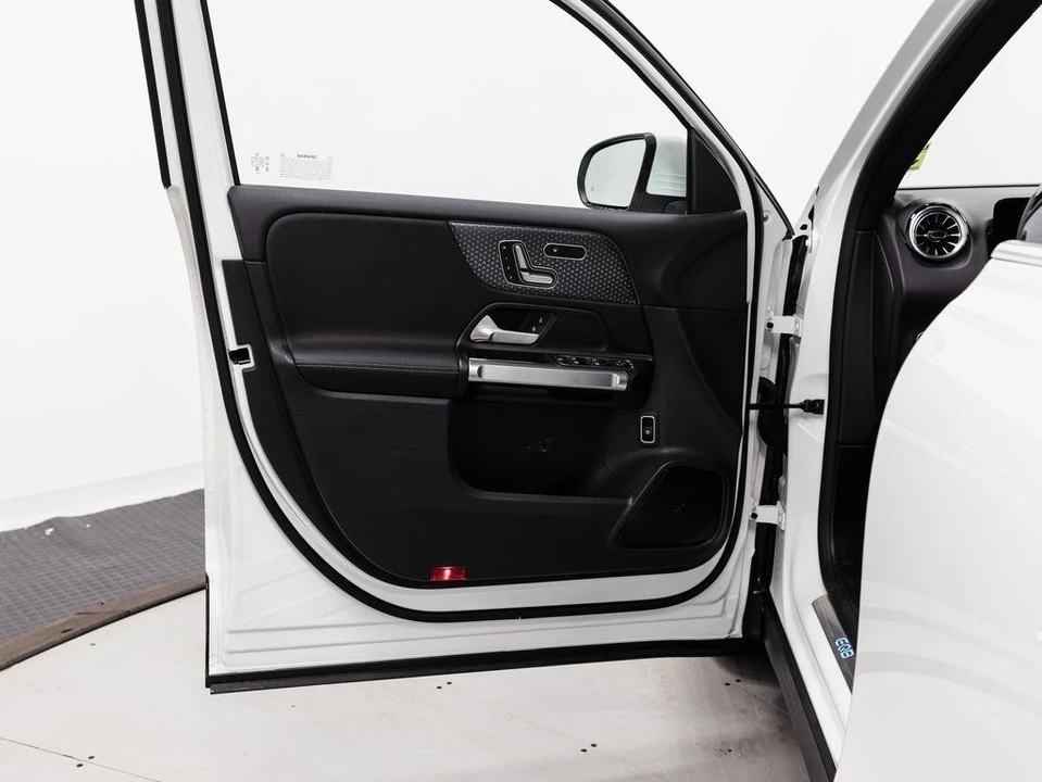 2024 Mercedes-Benz EQB - Image 5 of 21