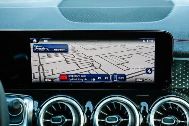 2024 Mercedes-Benz EQB - Image 12 of 21