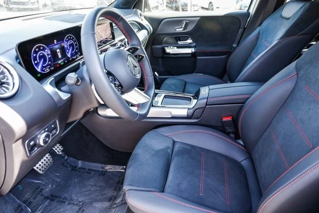 2024 Mercedes-Benz EQB - Image 19 of 21