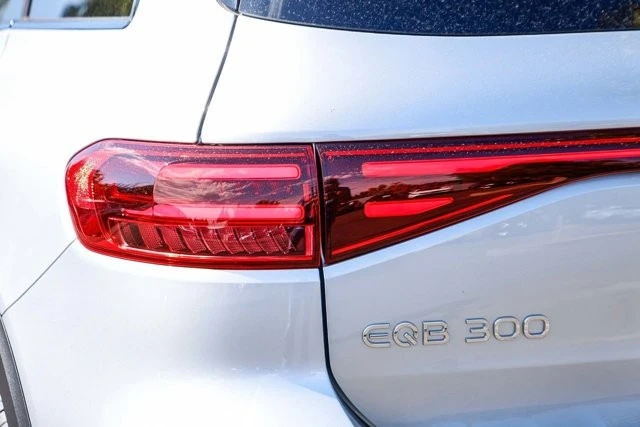 2024 Mercedes-Benz EQB - Image 8 of 21