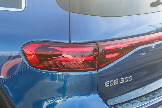 2024 Mercedes-Benz EQB - Image 8 of 21