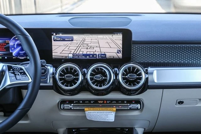 2024 Mercedes-Benz EQB - Image 13 of 21