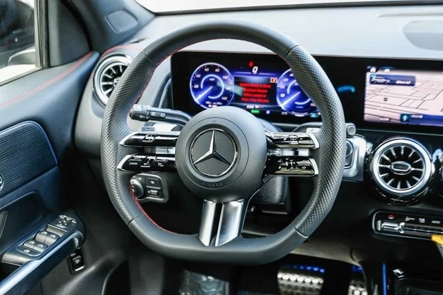 2024 Mercedes-Benz EQB - Image 13 of 21