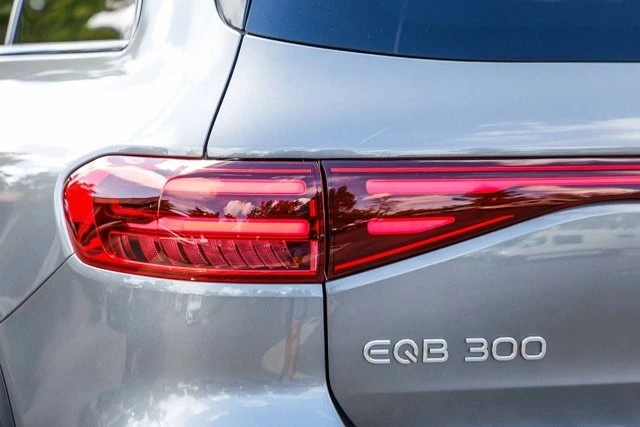 2024 Mercedes-Benz EQB - Image 8 of 21