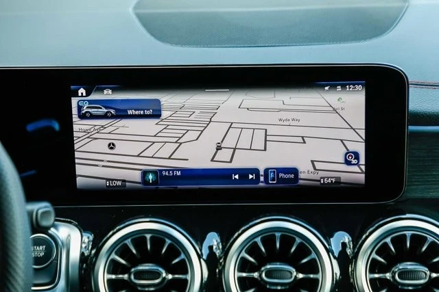 2024 Mercedes-Benz EQB - Image 12 of 21