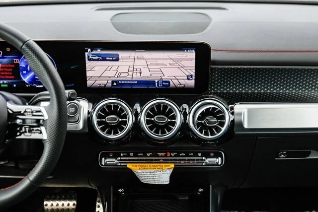2024 Mercedes-Benz EQB - Image 11 of 12