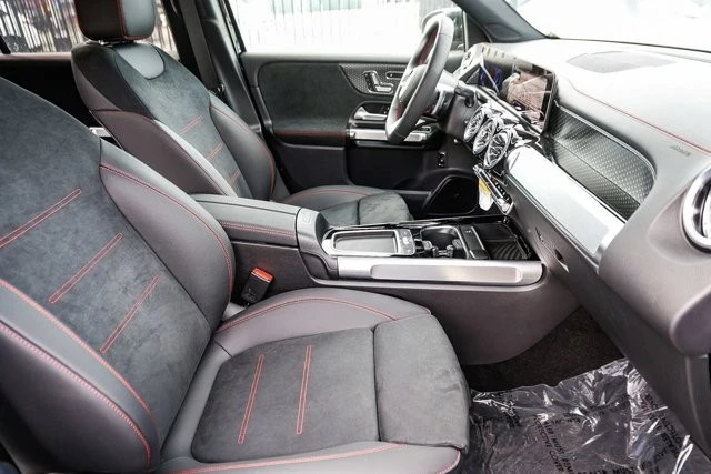 2024 Mercedes-Benz EQB - Image 17 of 21