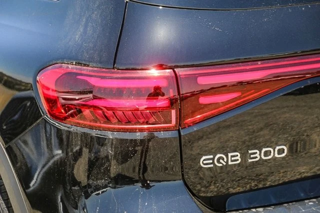 2024 Mercedes-Benz EQB - Image 9 of 12