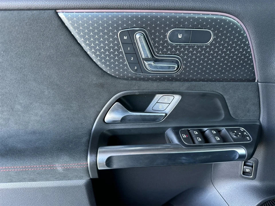 2024 Mercedes-Benz EQB - Image 12 of 12