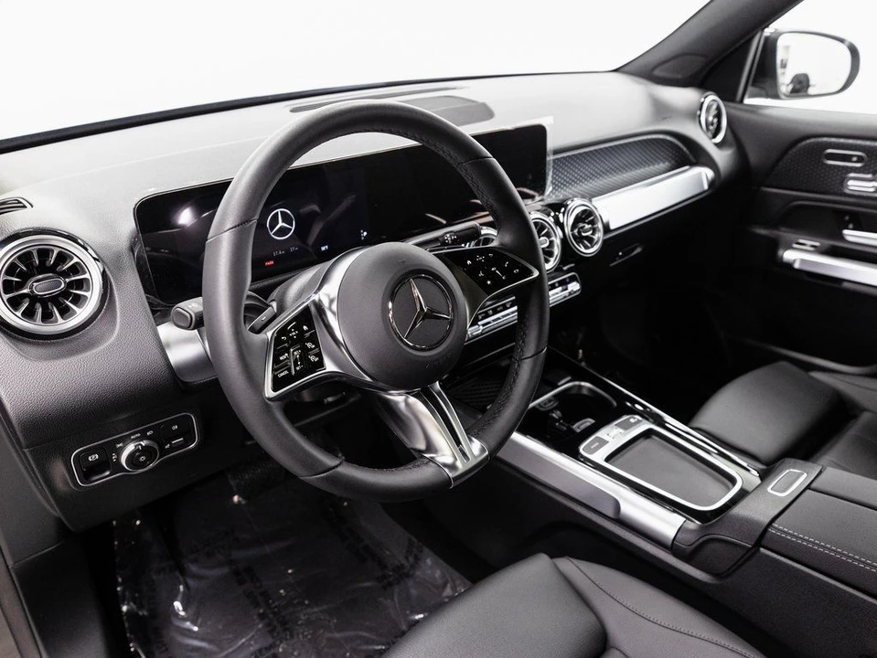 2024 Mercedes-Benz EQB - Image 8 of 21