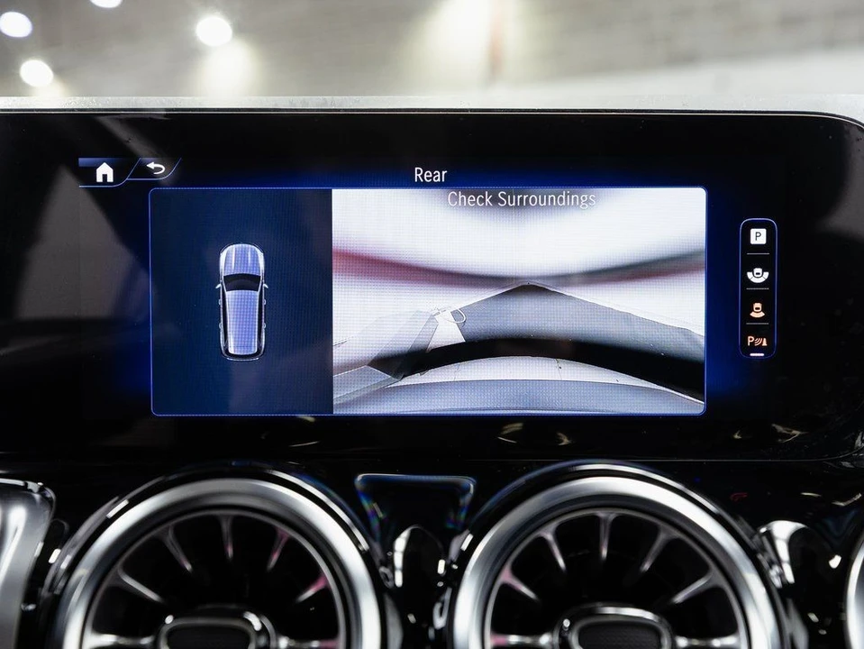 2024 Mercedes-Benz EQB - Image 17 of 21