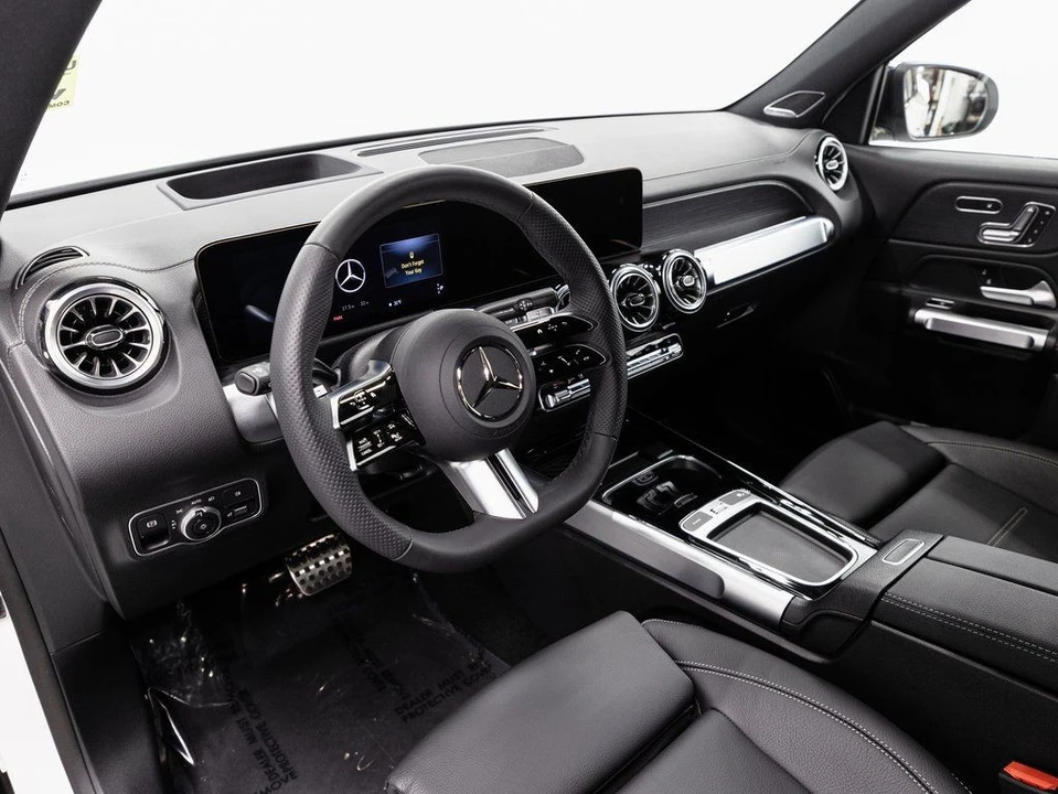 2024 Mercedes-Benz EQB - Image 8 of 21