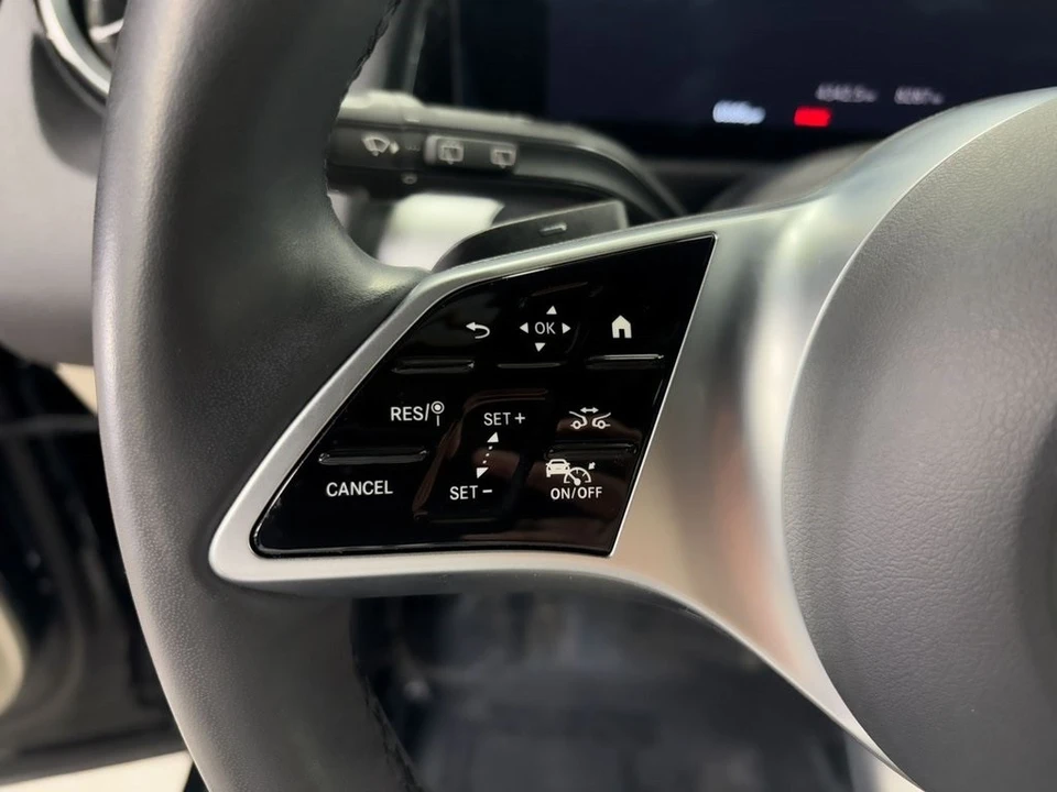 2024 Mercedes-Benz EQB - Image 11 of 12