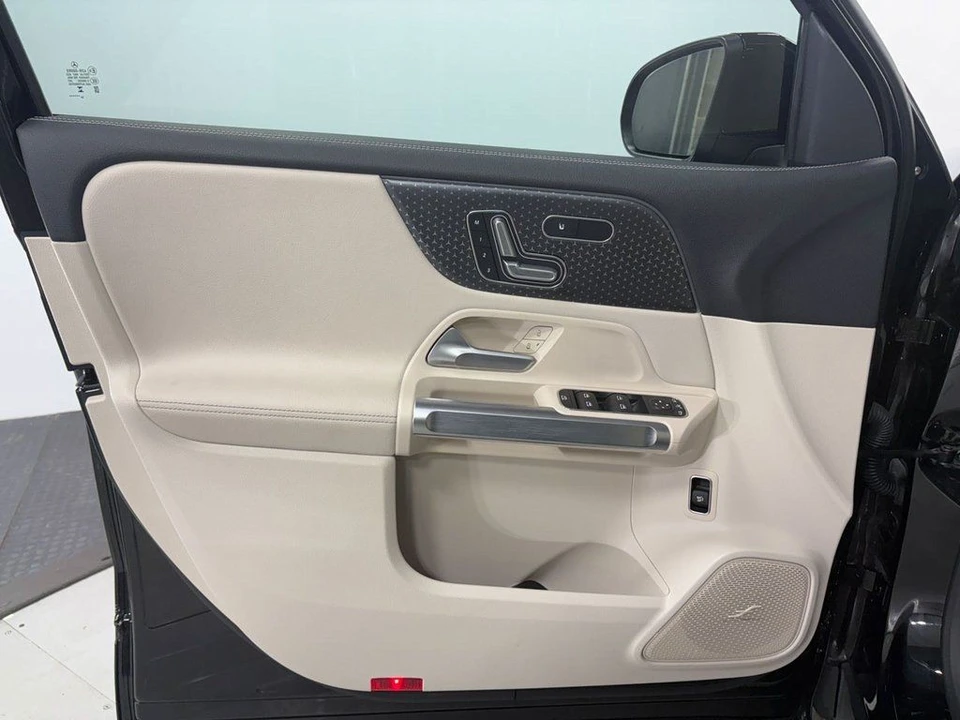 2024 Mercedes-Benz EQB - Image 5 of 21