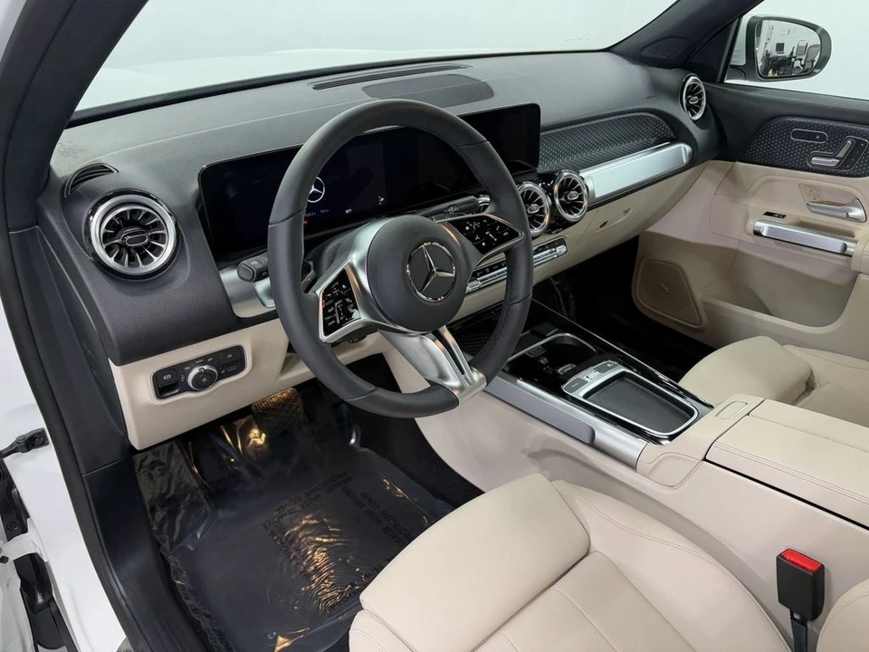 2024 Mercedes-Benz EQB - Image 8 of 12