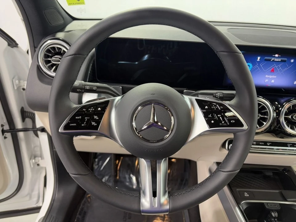 2024 Mercedes-Benz EQB - Image 11 of 12