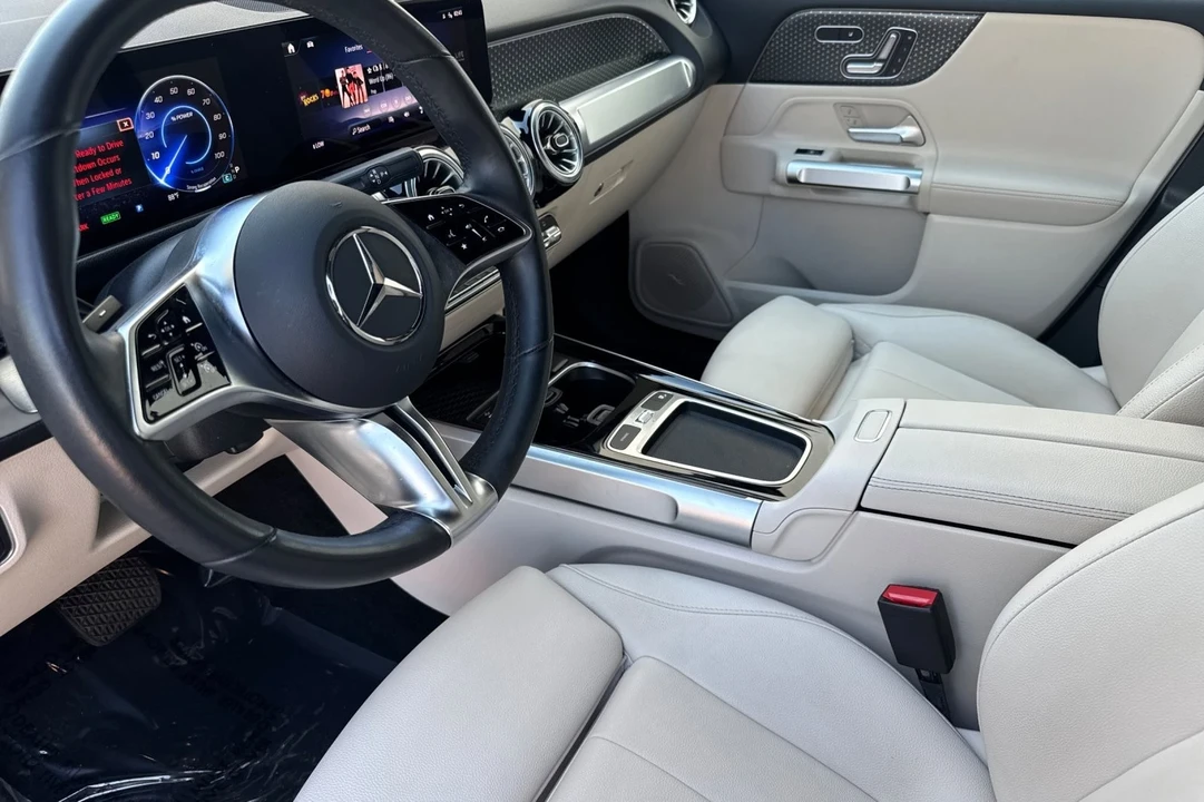 2024 Mercedes-Benz EQB - Image 10 of 12