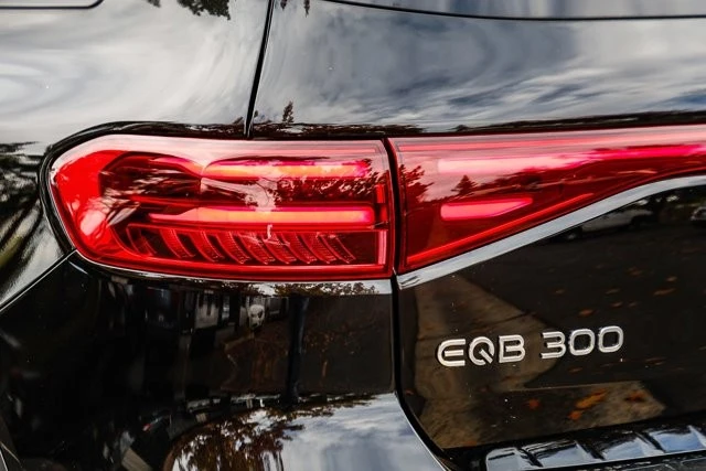 2024 Mercedes-Benz EQB - Image 8 of 12