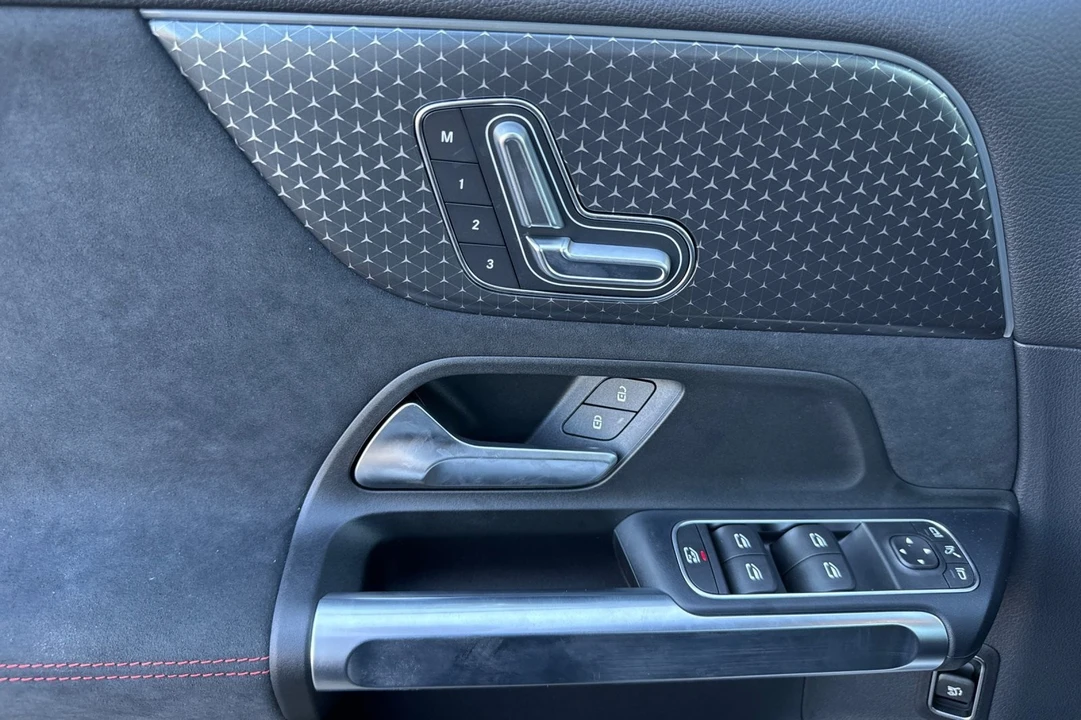 2024 Mercedes-Benz EQB - Image 12 of 12
