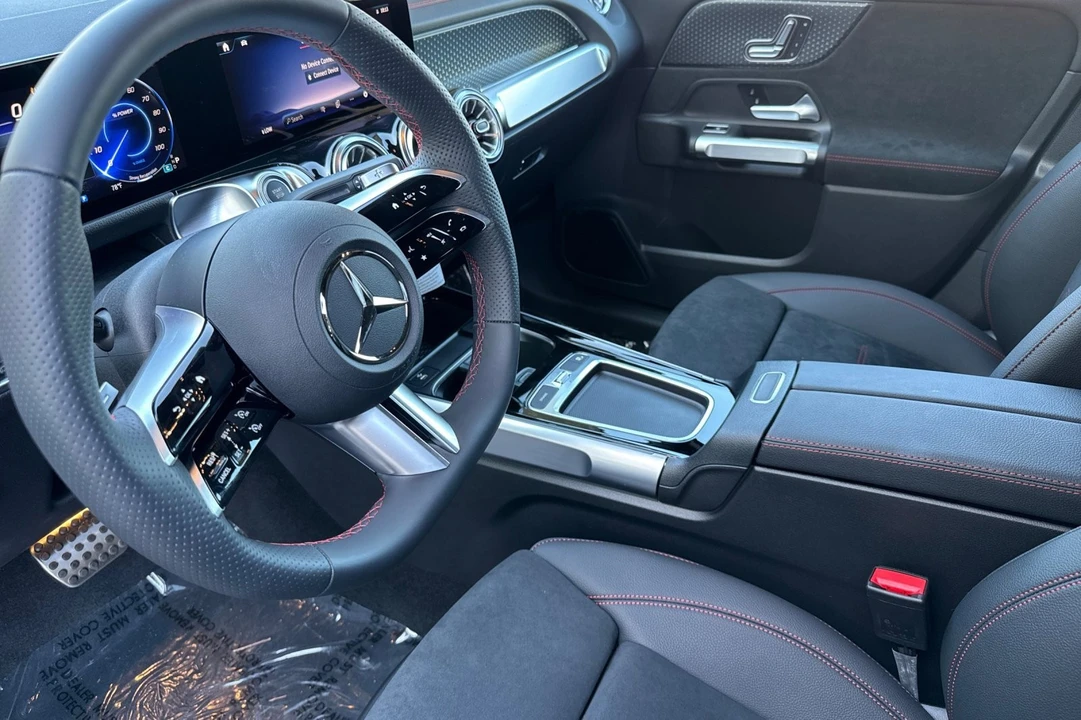 2024 Mercedes-Benz EQB - Image 10 of 12