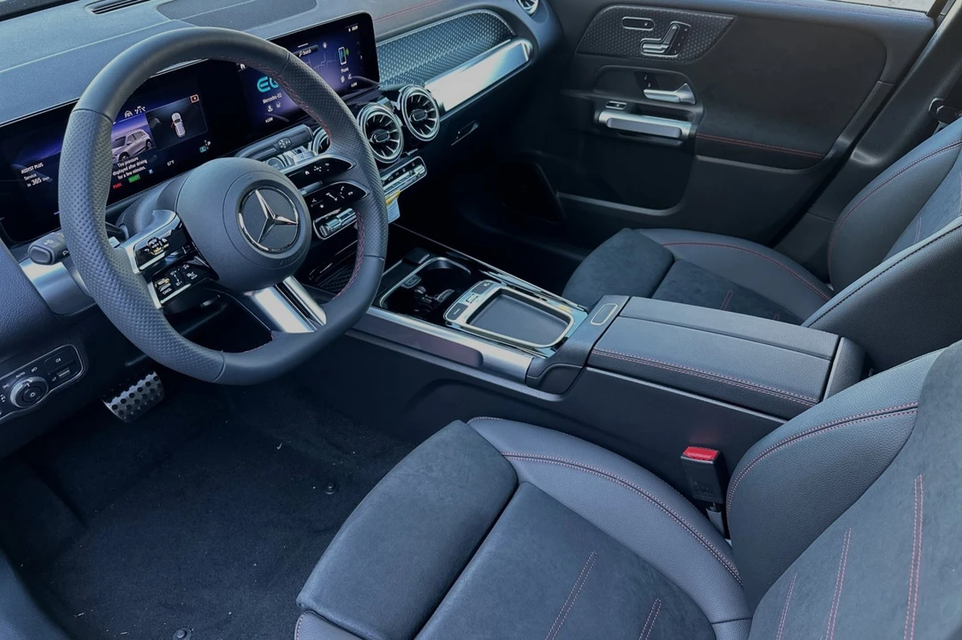 2024 Mercedes-Benz EQB - Image 10 of 12