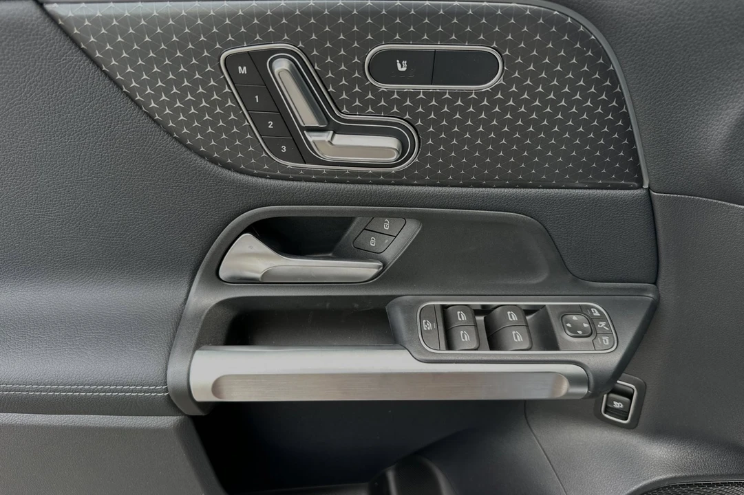 2024 Mercedes-Benz EQB - Image 12 of 12