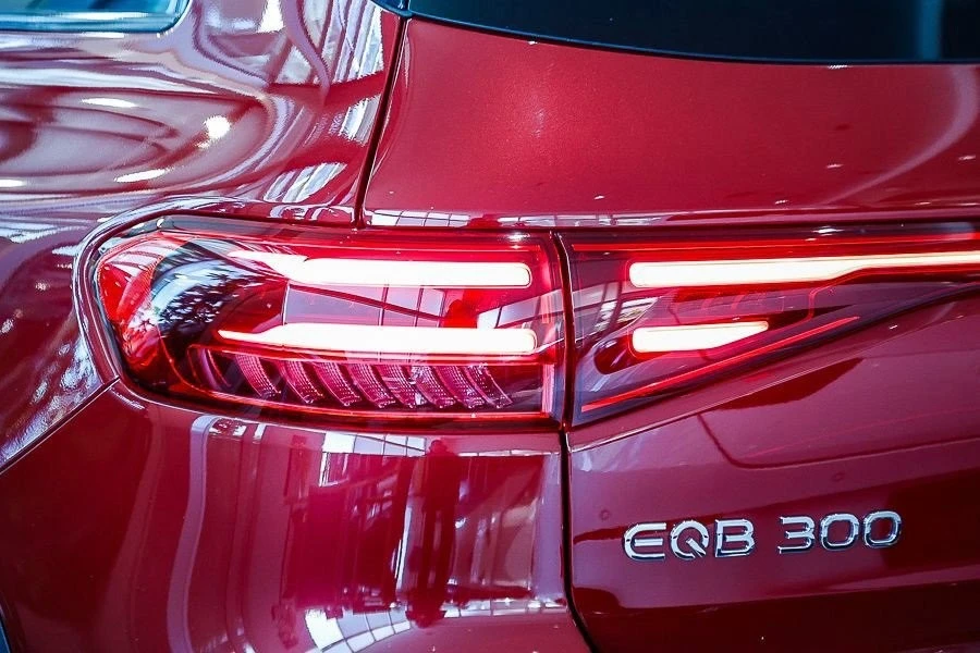 2024 Mercedes-Benz EQB - Image 8 of 12