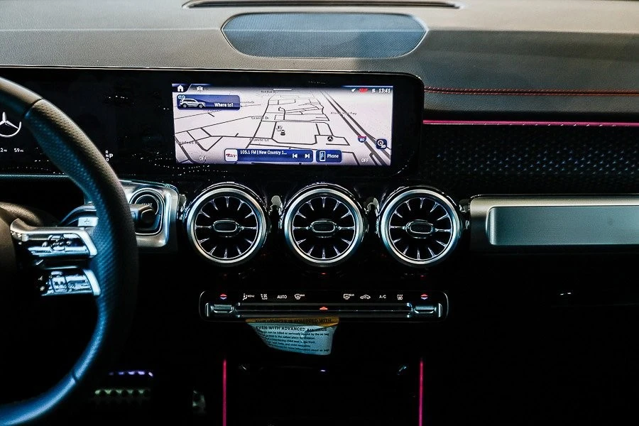 2024 Mercedes-Benz EQB - Image 11 of 12