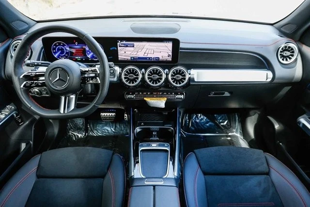 2024 Mercedes-Benz EQB - Image 10 of 12
