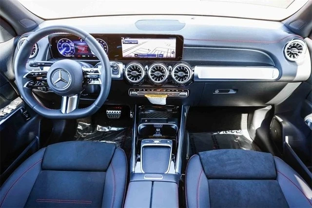 2024 Mercedes-Benz EQB - Image 10 of 12