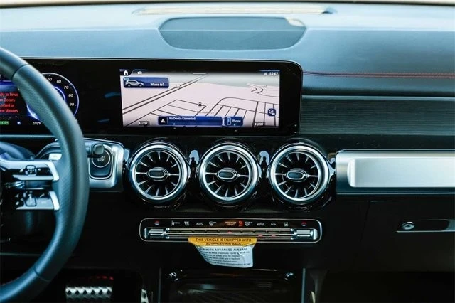 2024 Mercedes-Benz EQB - Image 11 of 12