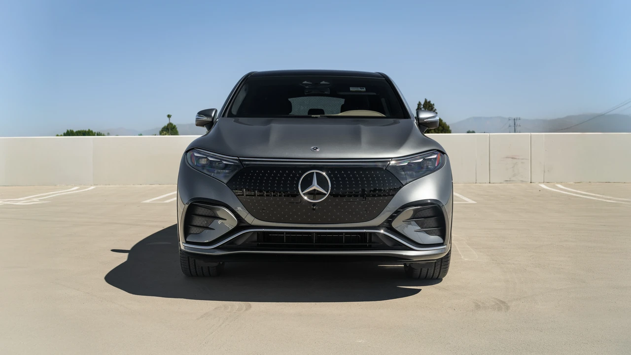 2024 Mercedes-Benz X296 EQS SUV - Image 2 of 31