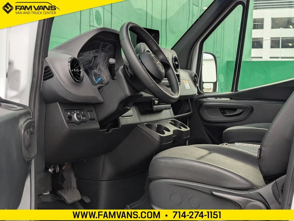 2024 Mercedes-Benz VS30 Sprinter - Image 11 of 21