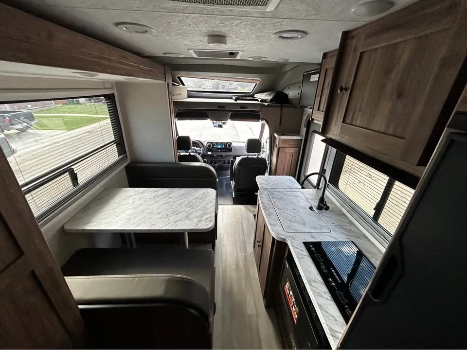 2024 Mercedes-Benz VS30 Sprinter - Image 10 of 20